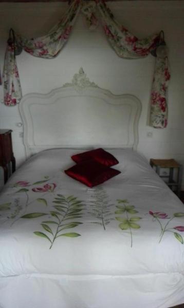 Domaine Du Mont Scolan Bed & Breakfast Montgardon Екстериор снимка